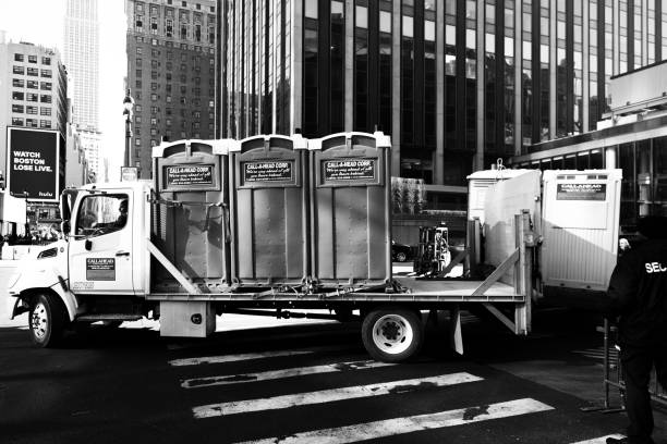 Best Portable restroom trailer rental  in Leavittsburg, OH